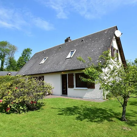 Spacious Vacation With Garden