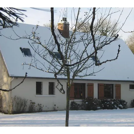 Spacious Vacation With Garden La Chapelle-sur-Dun
