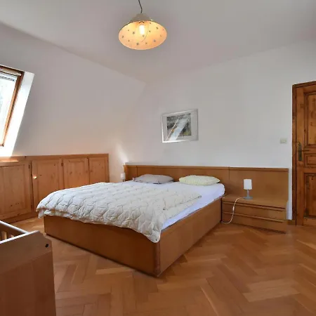Holiday home Spacious Vacation With Garden *