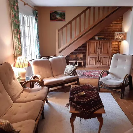 Holiday home Spacious Vacation With Garden