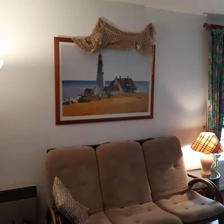 Spacious Vacation With Garden Semesterbostad